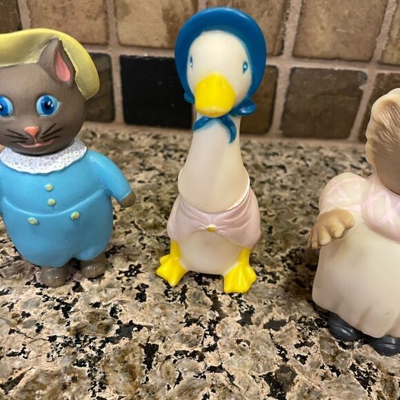 Vintage Eden Toy Figures - Picture 3 of 10